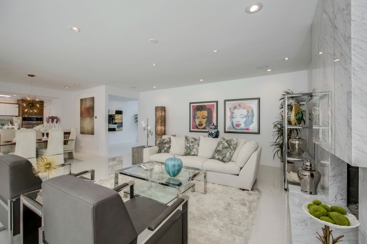 Peak Living Room 5